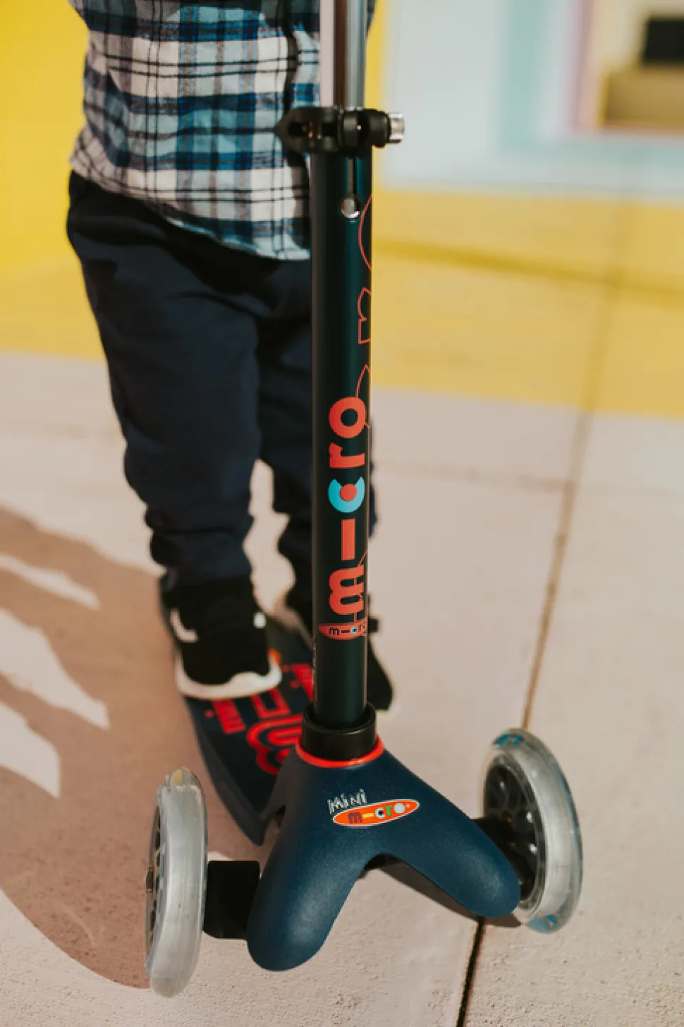 Micro Step Mini Micro Step Deluxe LED Marineblauw