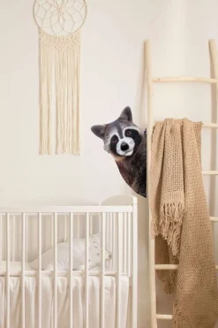 Sticky Tales Muursticker Wasbeer om de Hoek